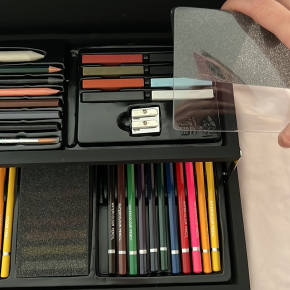 Pencils and Pastels Set - Picture 3 of 5
